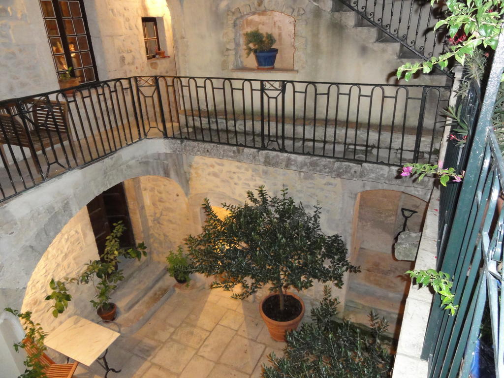 Hotel Cote Cour Chambres D'Hotes Bourg-Saint-Andeol Exterior photo